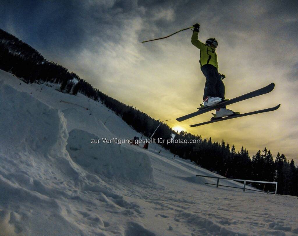 Markus Höfinger, der mit Wunderman (früher Pixelpark) auch etliche Kunden aus dem Finanzbereich betreut, betätigt sich als Sunset Jump Fotograf in Hinterstoder  (10.01.2013) 