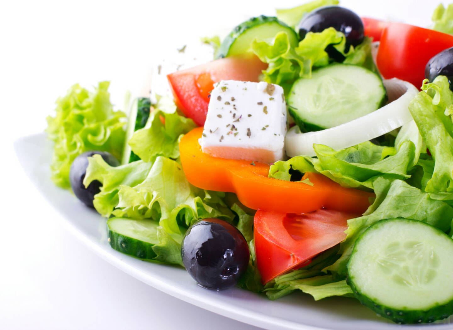 Salat, griechischer Salat, Griechenland, Feta, Schafkäse, http://www.shutterstock.com/de/pic-133631465/stock-photo-fresh-vegetable-salad-isolated-on-white-background.html 