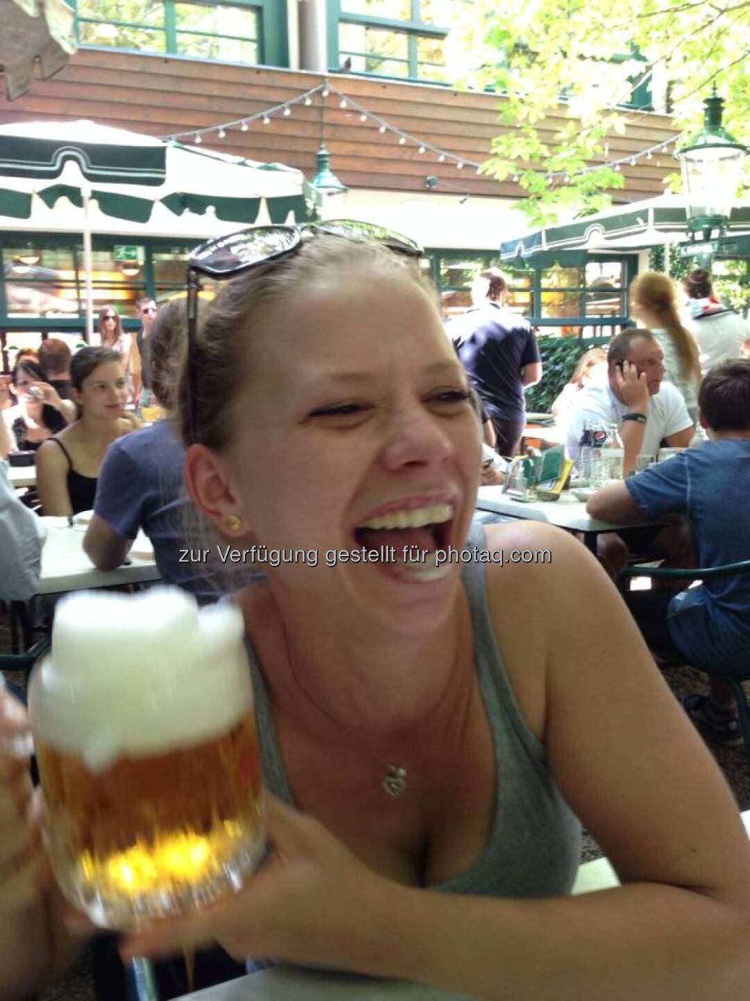 Lachen, Bier, Yes - Lisa-Marie Köhler 