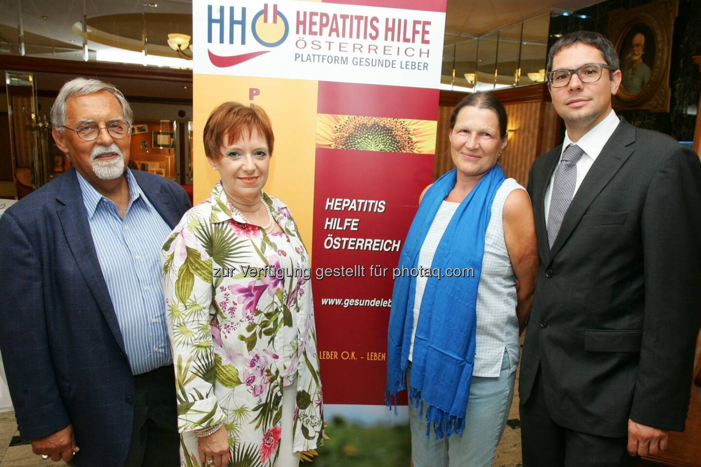 Hepatitis Hilfe Österreich - Plattform Gesunde Leber (HHÖ): Welt-Hepatits Tag 28. Juli 2014: Peter Ferenci (hepatologischer Fachbeirat), Angelika Widhalm (Präsidentin Hepatitis Hilfe Österreich), Silvia Wogowitsch (Obfrau vom Verein der Lebertransplantierten Österreichs) und Arnulf Ferlitsch (hepatologischer Fachbeirat)