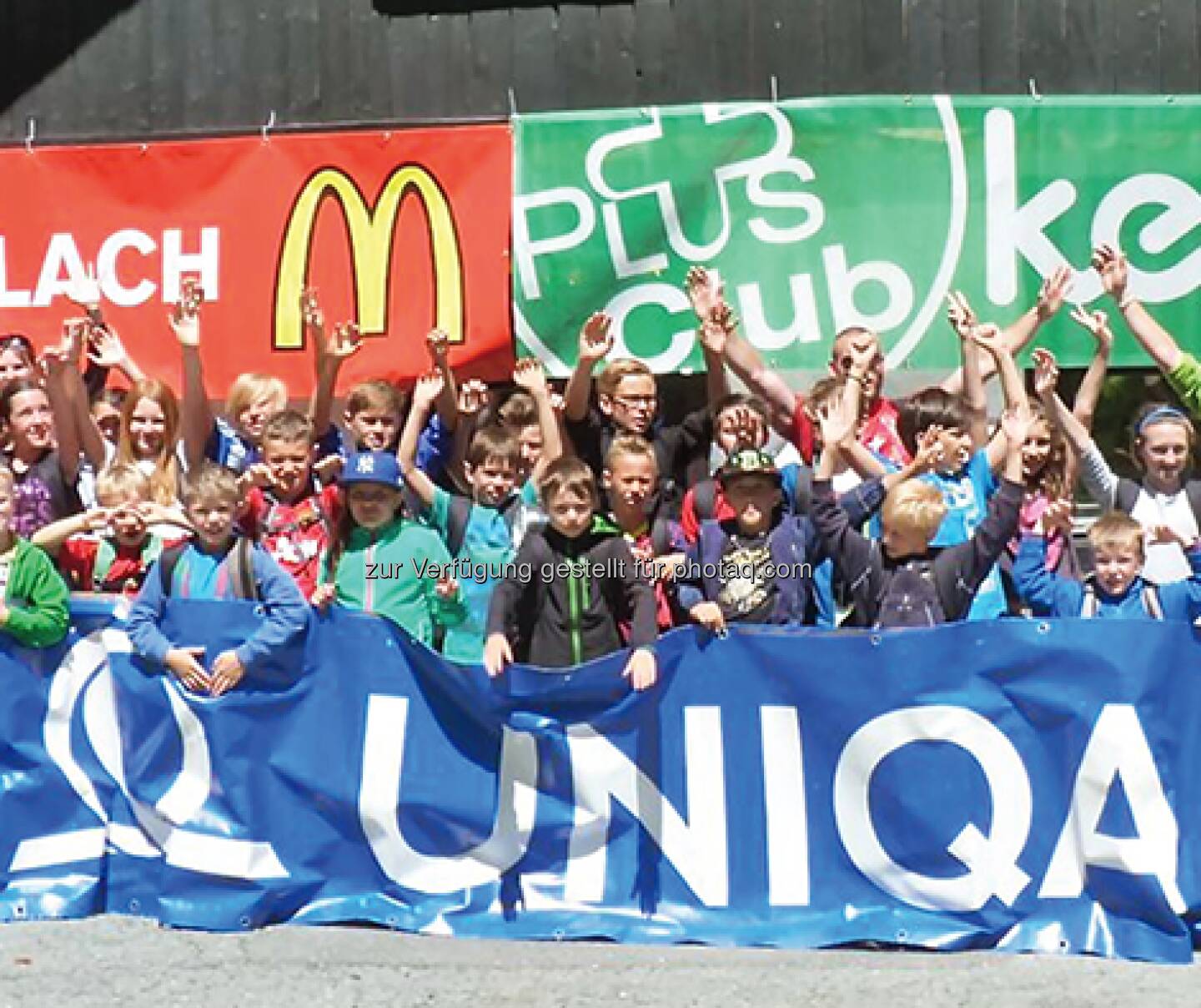 Uniqa: Klettern am Winnetou-Felsen, Queren des Wasserfalls des Oselitzenbaches oder Abseilen aus luftigen Höhen - das stand beim Sommercamp UNIQA und die Kleine Zeitung bewegt die Jugend am Programm. Bei dieser Action braucht man viel Geschick, Mut und Nerven - doch das war kein Problem für die Kids. Ein Highlight war auch die Kinderdisco oder die rasante Sommerrodelbahn. Wir wollen den Kindern schöne Erlebnisse in frischer Bergluft und in der herrlichen Natur der Karnischen Berge bieten“, sagt Camp-Leiterin & UNIQA VitalCoach Birgit Kummerer. Und so war es auch. :)  Source: http://facebook.com/uniqa.at