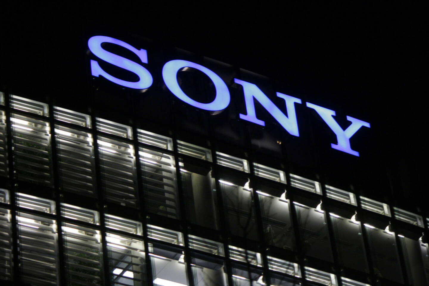 Sony, <a href=http://www.shutterstock.com/gallery-320989p1.html?cr=00&pl=edit-00>360b</a> / <a href=http://www.shutterstock.com/?cr=00&pl=edit-00>Shutterstock.com</a> , 360b / Shutterstock.com