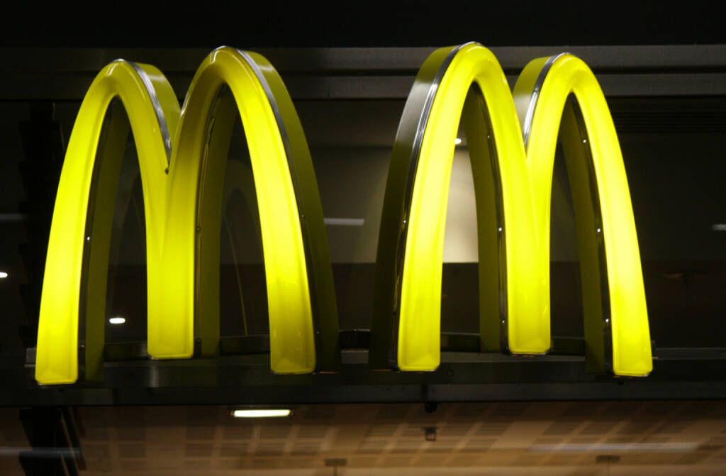 McDonalds <a href=http://www.shutterstock.com/gallery-320989p1.html?cr=00&pl=edit-00>360b</a> / <a href=http://www.shutterstock.com/?cr=00&pl=edit-00>Shutterstock.com</a> , 360b / Shutterstock.com, © www.shutterstock.com (21.07.2014) 