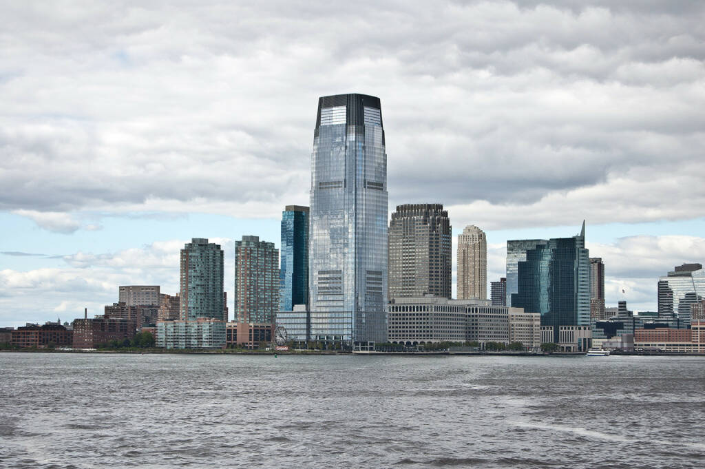 Goldman Sachs Tower, Jersey City, http://www.shutterstock.com/de/pic-68405743/stock-photo-goldman-sachs-tower-jersey-city-build-in-the-tallest-building-in-new-jersey.html (25.07.2014) 