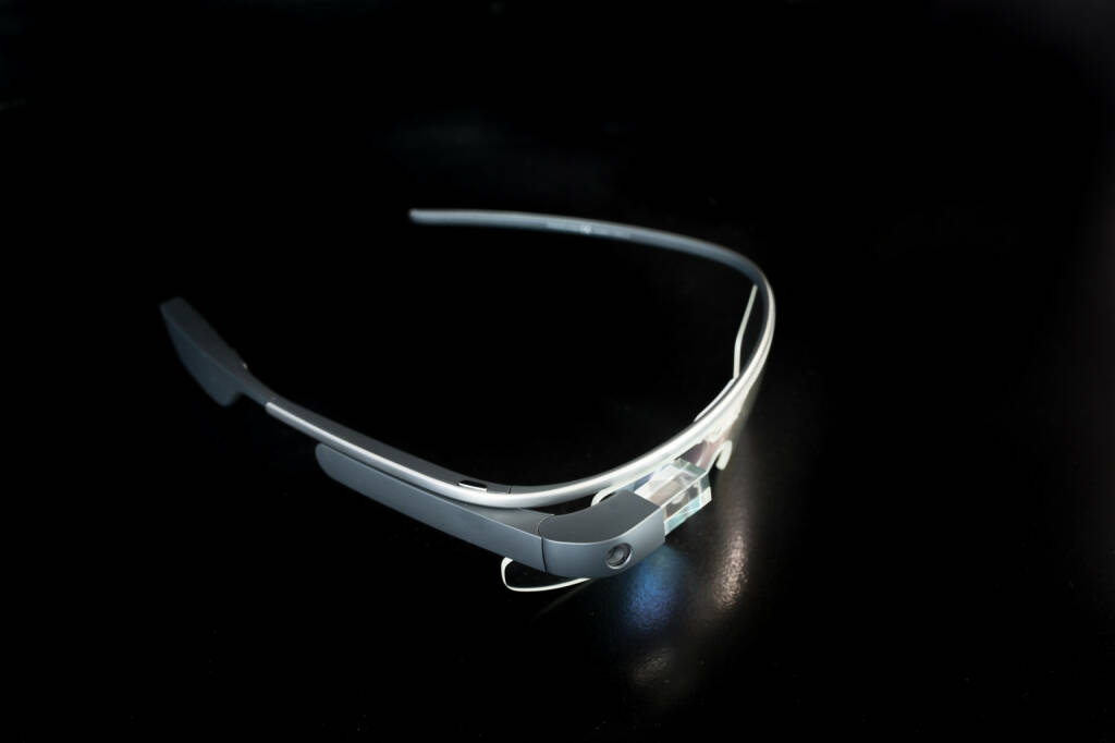 Google Glass, Brille <a href=http://www.shutterstock.com/gallery-1386541p1.html?cr=00&pl=edit-00>Hattanas Kumchai</a> / <a href=http://www.shutterstock.com/?cr=00&pl=edit-00>Shutterstock.com</a> (27.07.2014) 