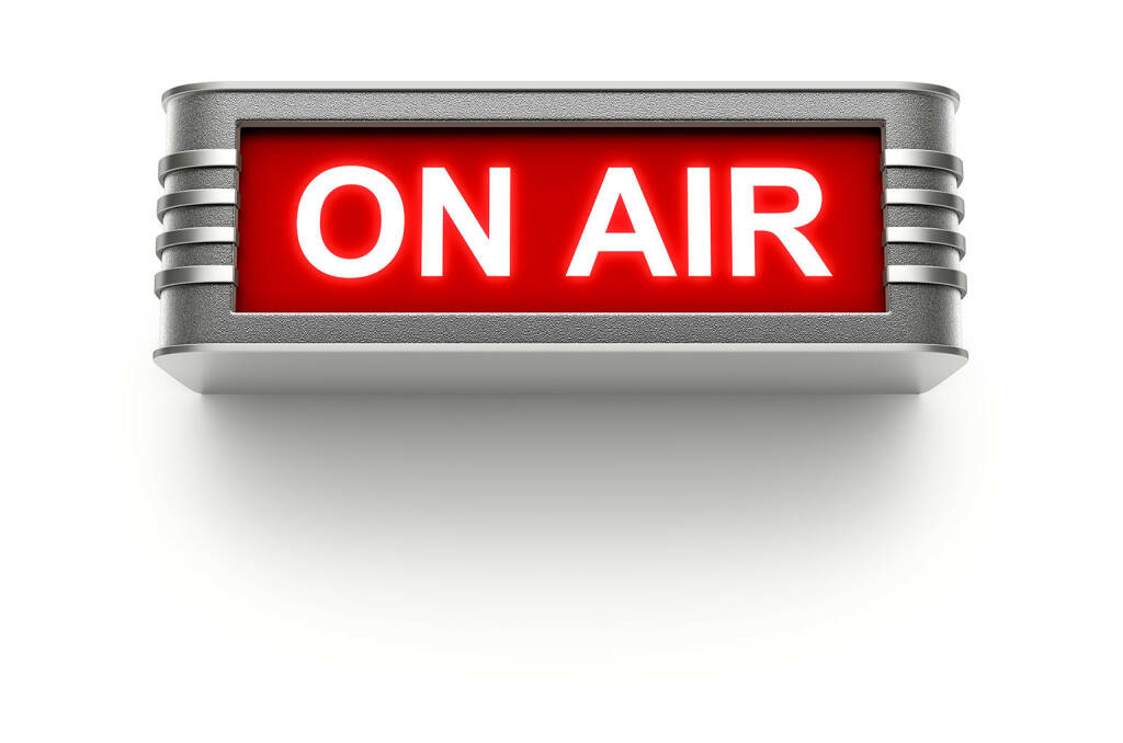 On Air, auf Sendung, Radio, Übertragung, http://www.shutterstock.com/de/pic-158778059/stock-photo-on-air-sign.html (29.07.2014) 