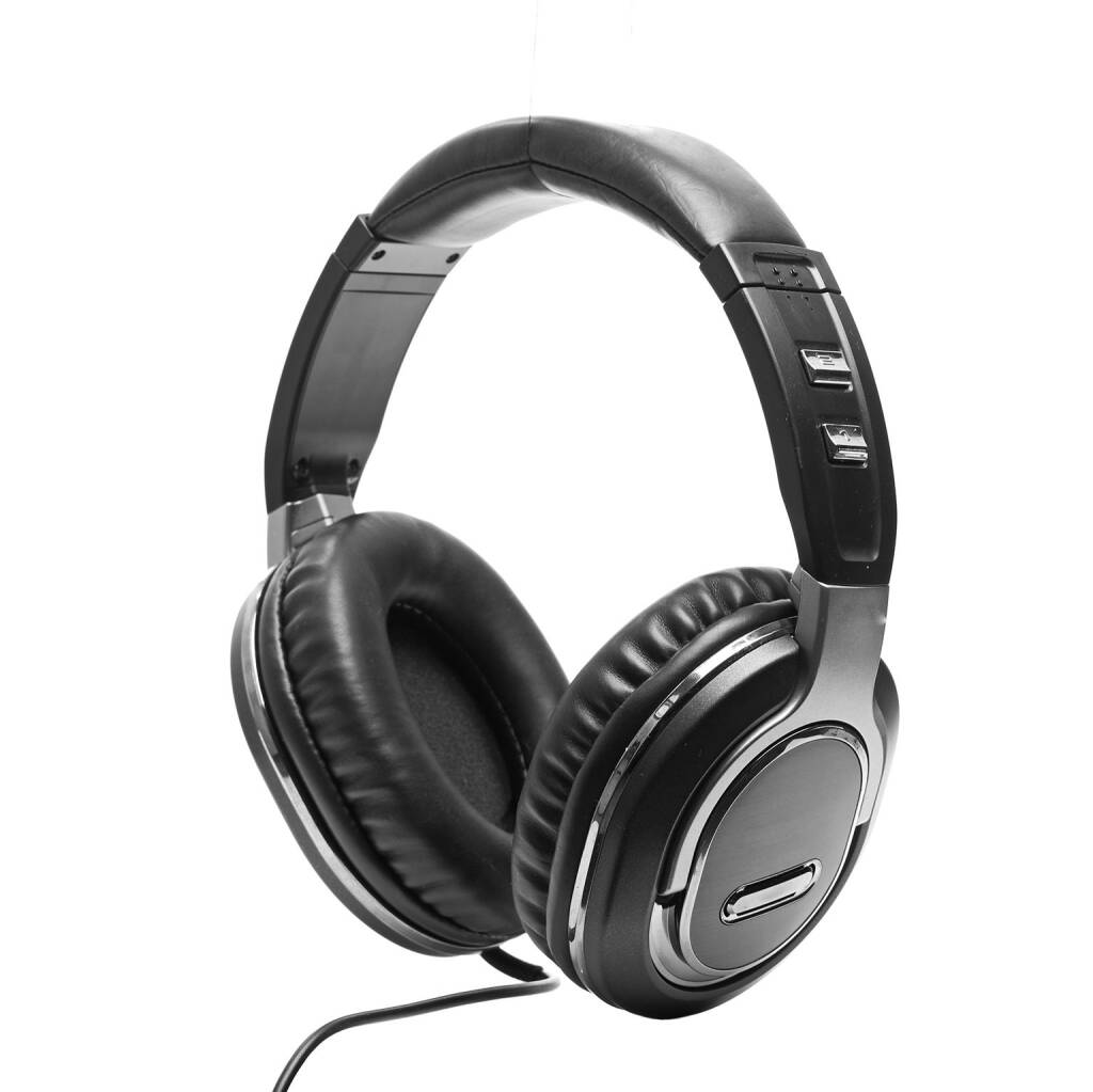 Kopfhörer, http://www.shutterstock.com/de/pic-145090123/stock-photo-headphones-isolated-on-white-background.html (30.07.2014) 