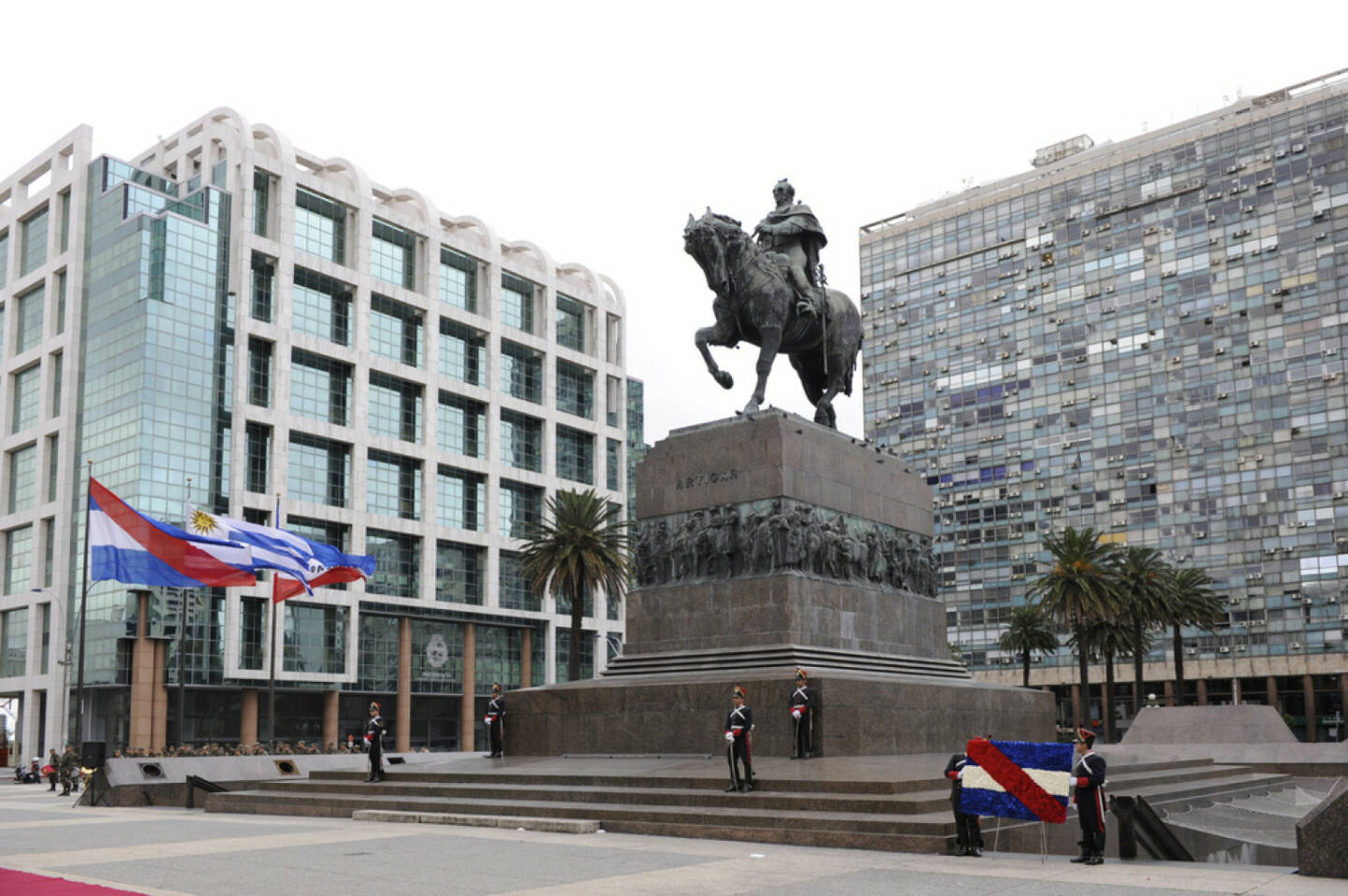 Montevideo, Uruguay, <a href=http://www.shutterstock.com/gallery-149125p1.html?cr=00&pl=edit-00>Eduardo Rivero</a> / <a href=http://www.shutterstock.com/?cr=00&pl=edit-00>Shutterstock.com</a> , Eduardo Rivero / Shutterstock.com