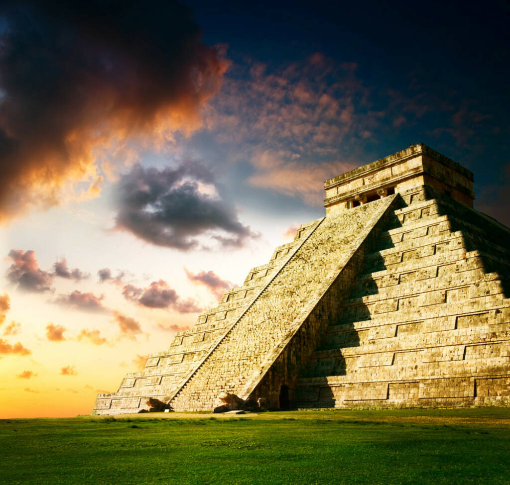 Pyramide, Maya, Mexiko, Chichen Itza Pryamide, http://www.shutterstock.com/de/pic-101840014/stock-photo-chichen-itza-mayan-pyramid.html, © (www.shutterstock.com) (11.08.2014) 