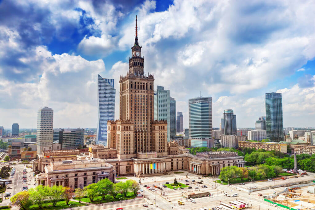 Warschau, Polen, http://www.shutterstock.com/de/pic-190990370/stock-photo-warsaw-poland-aerial-view-palace-of-culture-and-science-and-downtown-business-skyscrapers-city.html, © shutterstock.com (15.08.2014) 