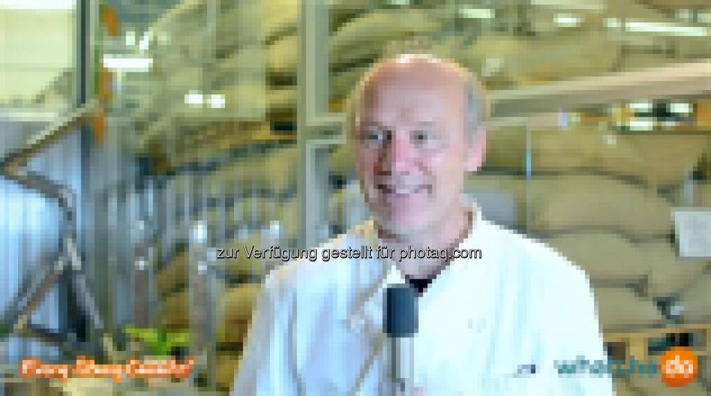 Die genialsten Ideen sind auch immer die einfachsten. -Josef Zotter #Chocolatier zotter Schokoladen Manufaktur http://bit.ly/1l239gO #storytelling #EveryStoryCounts
 “Die Mitarbeiter sind das höchste Gut im Unternehmen!” Josef Zotter ist Chocolatier und Unternehmer aus Österreich. Sein Geheimnis? “Ich habe immer nur das gemacht, was mir persönlich wichtig war und wo ich das Gefühl hatte, dass ich das kann, deswegen habe ich mir relativ leicht getan.” Source: http://twitter.com/whatchado (22.08.2014) 