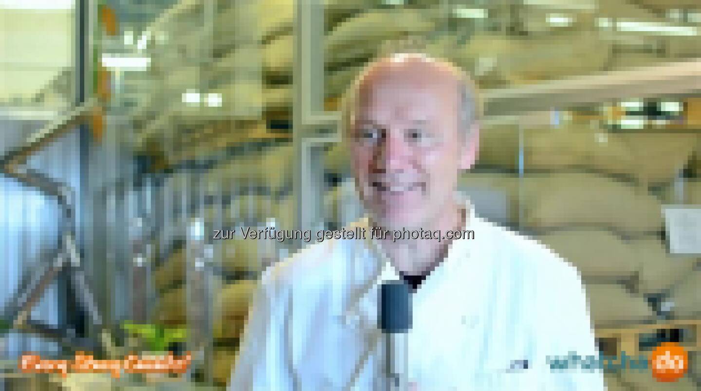 Die genialsten Ideen sind auch immer die einfachsten. -Josef Zotter #Chocolatier zotter Schokoladen Manufaktur http://bit.ly/1l239gO #storytelling #EveryStoryCounts
 “Die Mitarbeiter sind das höchste Gut im Unternehmen!” Josef Zotter ist Chocolatier und Unternehmer aus Österreich. Sein Geheimnis? “Ich habe immer nur das gemacht, was mir persönlich wichtig war und wo ich das Gefühl hatte, dass ich das kann, deswegen habe ich mir relativ leicht getan.” Source: http://twitter.com/whatchado