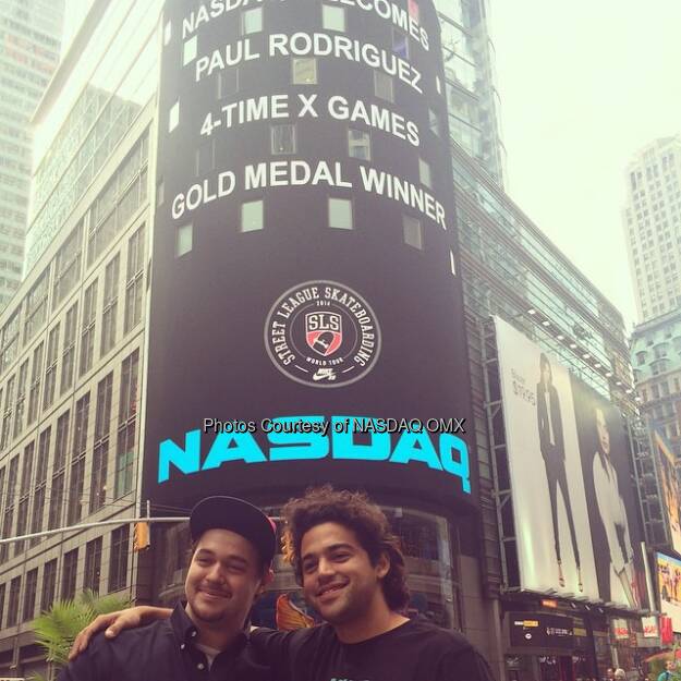 Paul Rodriguez poses in #TimesSquare with a big fan from @NASDAQ! @prod84 @foxsports1 @streetleague #streetleague #slsonfox  Source: http://facebook.com/NASDAQ (23.08.2014) 
