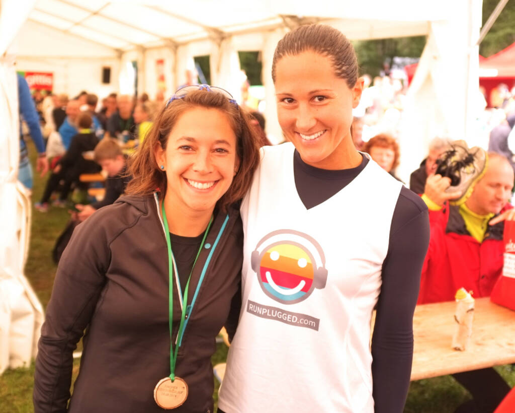 Die beiden Top-Damen beim Wienerwaldlauf 2014 -  Runplugged Grooverinnen Anita Auttrit,  (24.08.2014) 