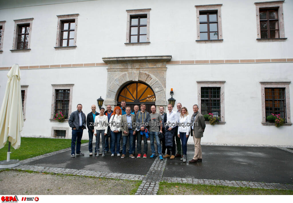 Philipp Bodzenta, Christian Lugar (mit Freundin), Walter Sattlberger, Doris Muth, Marc Hauser, Kurt Schuegerl, Toni Schutti, Sebastian Haboeck, Roland Koenigshofer, Johannes Raab, Tobias Grafe, Martin Wiesinger, Rita Davidson und Udo Kluewer. (Photo: GEPA pictures/ Markus Oberlaender) (26.08.2014) 