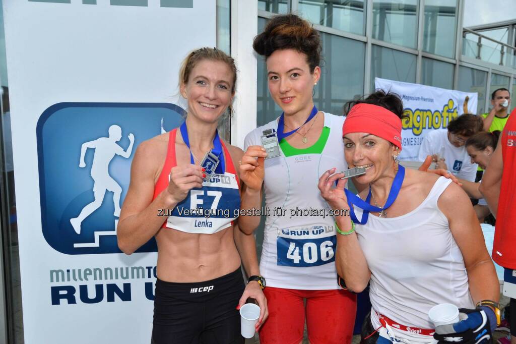 Lenka Svabikova (CZ) 2. Platz, Maria-Theresa Handlbauer (A) Siegerin, Manuela Hartl (D), 3. Platz, © leisure.at/Matthias Buchwald (28.08.2014) 