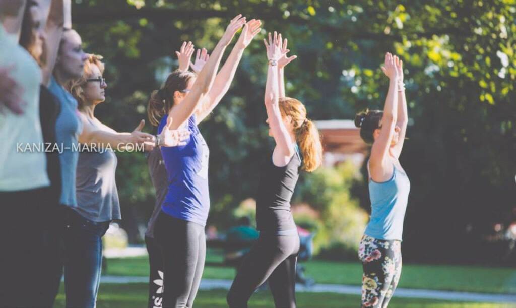 Monika Kletzmayr, Yoga, Hands up, © Marija Kanizaj (30.08.2014) 