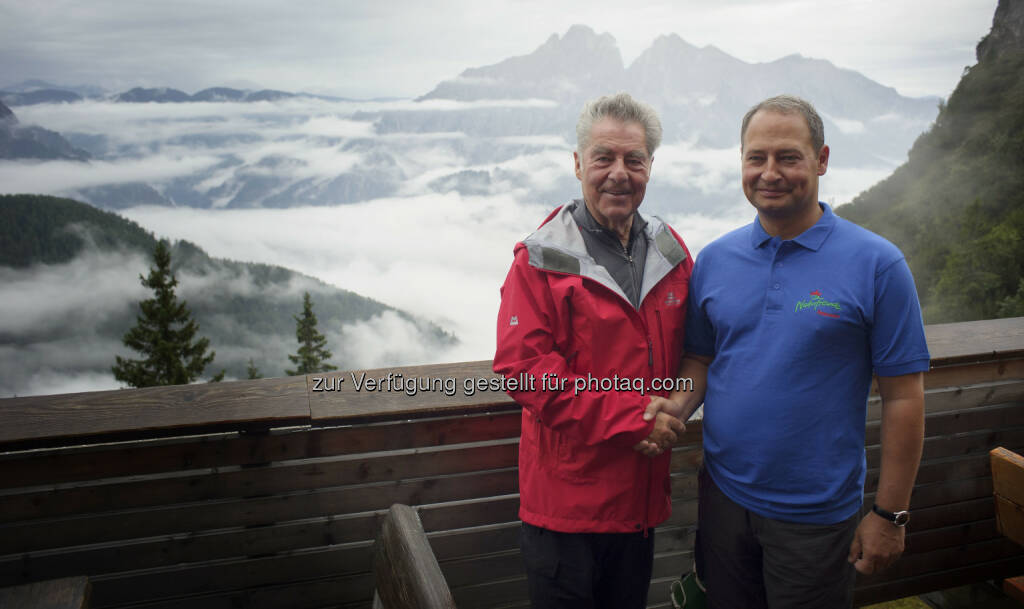 BP Heinz Fischer und Andreas Schieder (Bundesvorsitzender der Naturfreunde) auf Bergtour zum Buchsteinhaus der Naturfreunde (Bild: Peter Lechner/HBF), © Aussender (01.09.2014) 