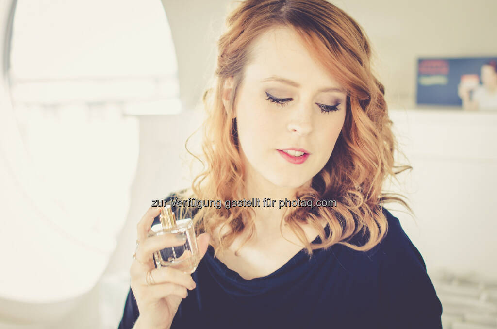 Anna Frost: LR Health & Beauty Systems startet online durch und launcht in Kooperation mit Top Fashion- und Beauty-Bloggerin Anna Frost den gleichnamigen Duft (01.09.2014) 