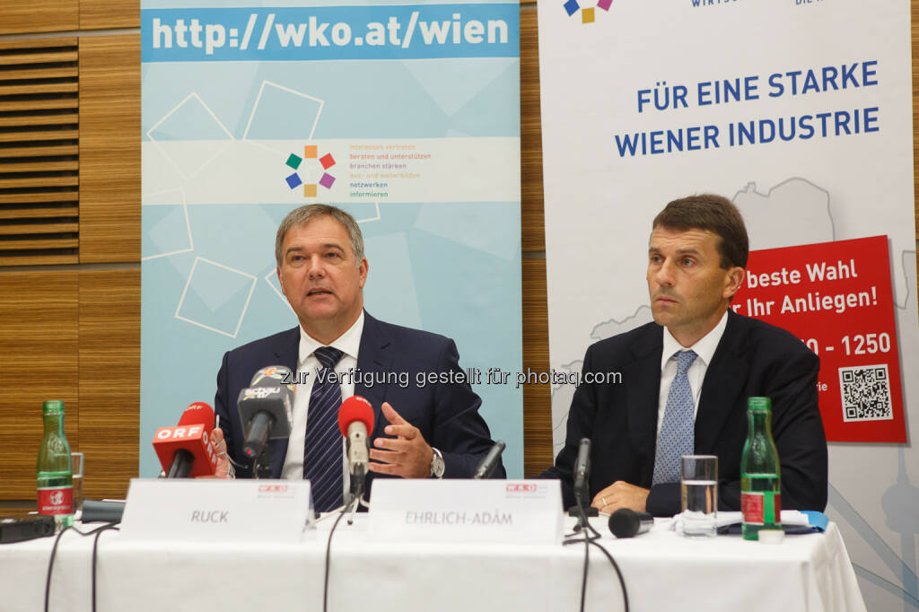 Walter Ruck, Präsident der WK Wien und Stefan Ehrlich-Adám, Spratenobmann Industrie Wien: Wiener Industrie kämpft mit Bürokratie, Steuern und Umwidmungen, © Aussender (03.09.2014) 