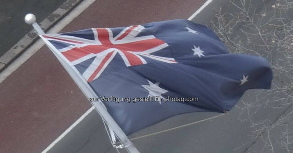Gerald Pollak nun in Australien im Rahmen seiner YPD-Reise. Fahne, Australien, © Gerald Pollak (04.09.2014) 