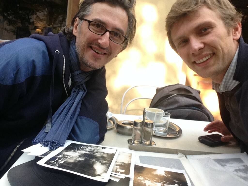With Sergiy Lebedynskyy (one of the founders of the Shilo group) in Vienna, coffee, prints and a very nice chat! Co-author of the brilliant Euromaidan http://josefchladek.com/book/vladislav_krasnoshek_and_sergiy_lebedynskyy_-_euromaidan (06.09.2014) 