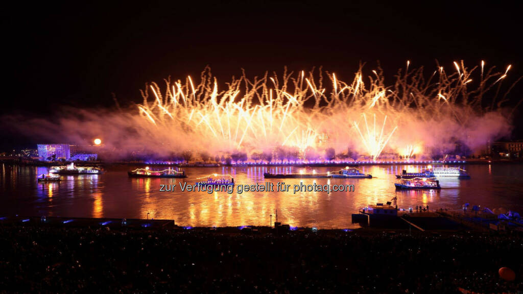 voestalpine - Klangwolke, Feuerwerk, Foto: Christian Herzenberger (08.09.2014) 