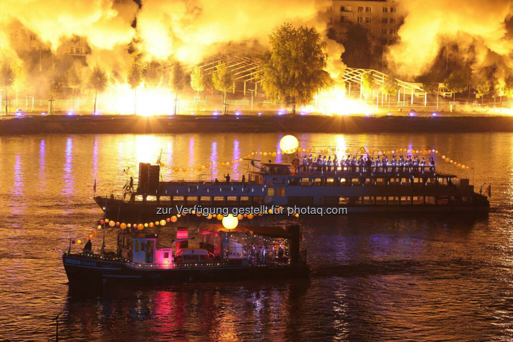 voestalpine - Klangwolke, Feuerwerk, Foto: Reinhard Winkler (08.09.2014) 