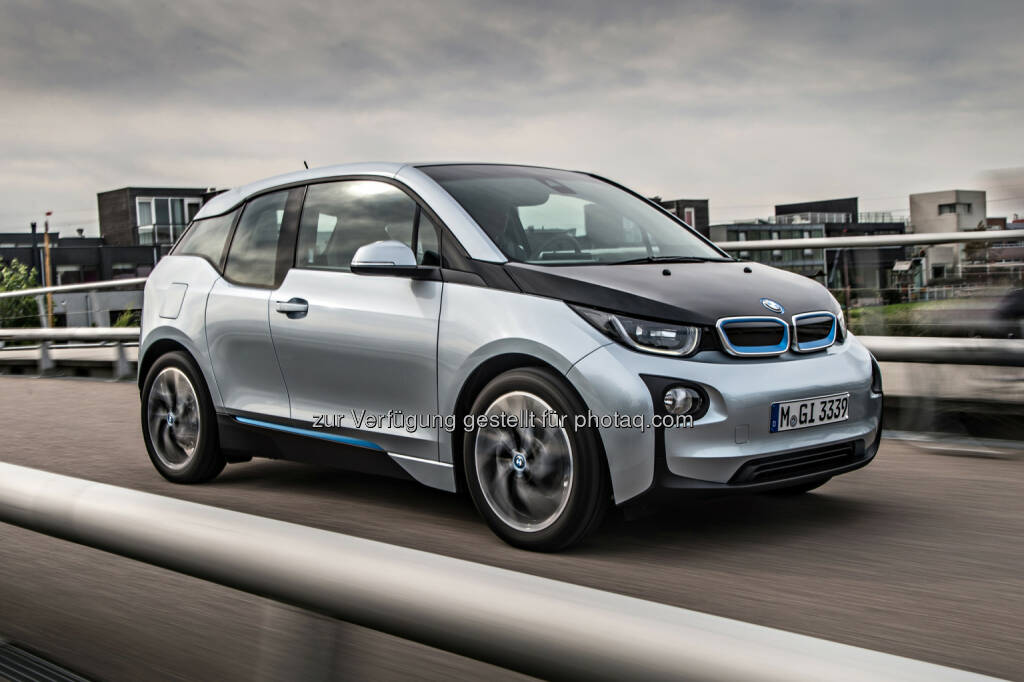 Austrian Mobile Power - Verein für Elektromobilität: BMW verstärkt Elektromobilitätsallianz: Austrian Mobile Power bekommt mit BMW Österreich erneut namhafte Verstärkung aus dem Automobilsektor: Seit Anfang September zählt die branchenübergreifende Plattform damit 37 Mitglieder -bestehend aus Top-Playern der Bereiche Fahrzeugtechnologie, Infrastruktur, Energie, Anwendertechnologie und Interessenvertretung., © Aussendung (09.09.2014) 