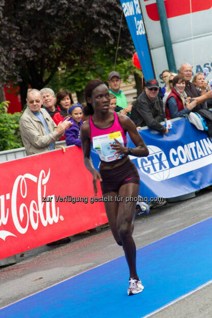 Chelimo Joan, Siegerin Wachau Halbmarathon Damen, Wachau Marathon 2014, © Milena Ioveva  (14.09.2014) 