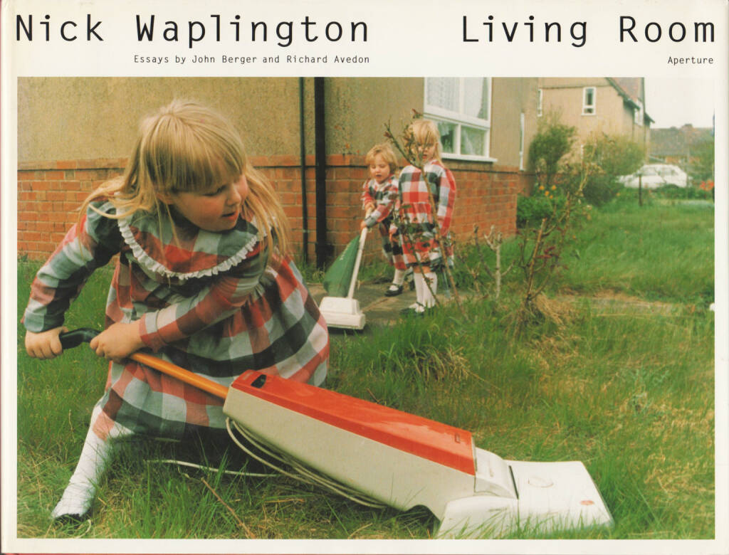 Nick Waplington - Living Room, Aperture, 1991, Cover - http://josefchladek.com/book/nick_waplington_-_living_room, © (c) josefchladek.com (16.09.2014) 