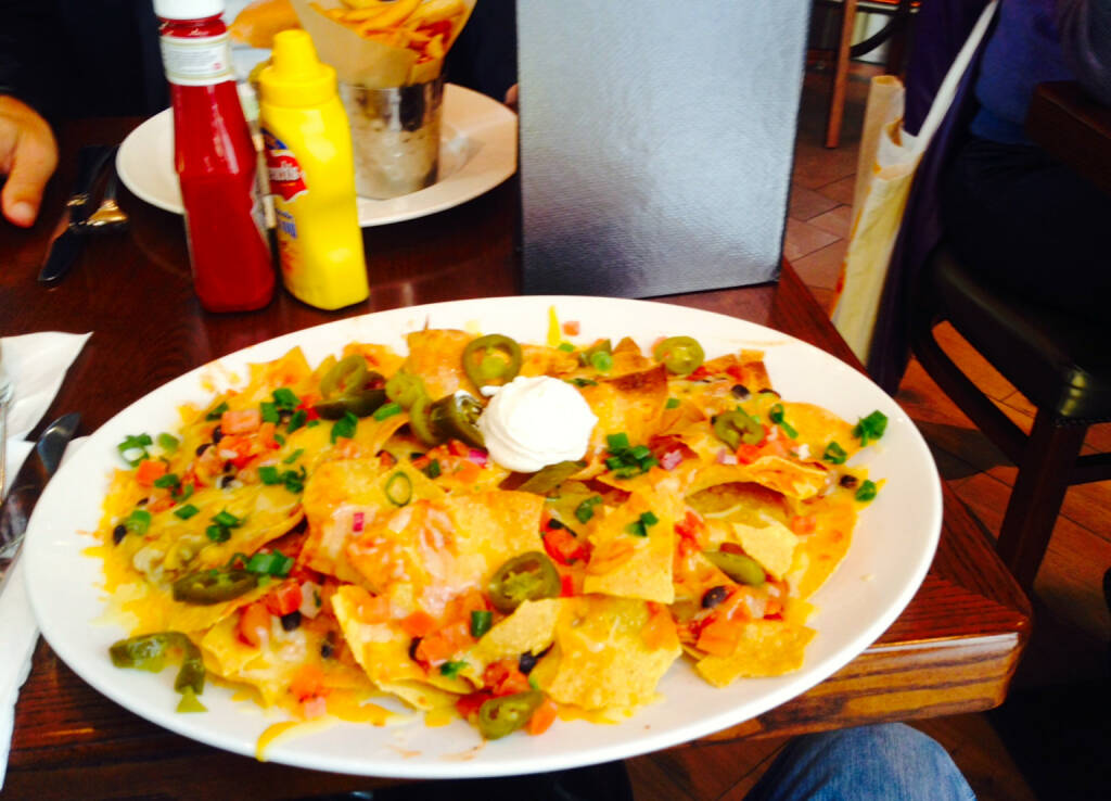 Nachos im HardRock Cafe Wien, © diverse Handypics mit freundlicher Genehmigung von photaq.com-Freunden (16.09.2014) 