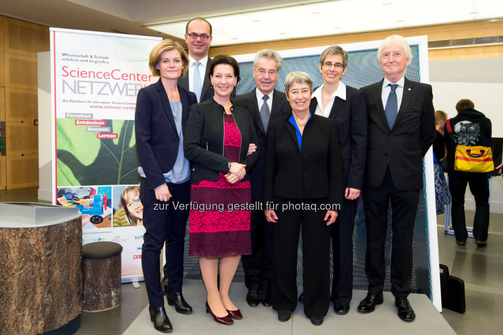 Sybille Straubinger, Andreas Reichhardt, Gabriele Heinisch- Hosek, BP Heinz Fischer, Margit Fischer, Barbara Streicher, Karl Fink: Science Center Netzwerk: Wirkungswechsel mit der Wissenschaft: Ausstellungseröffnung, © Aussender (17.09.2014) 