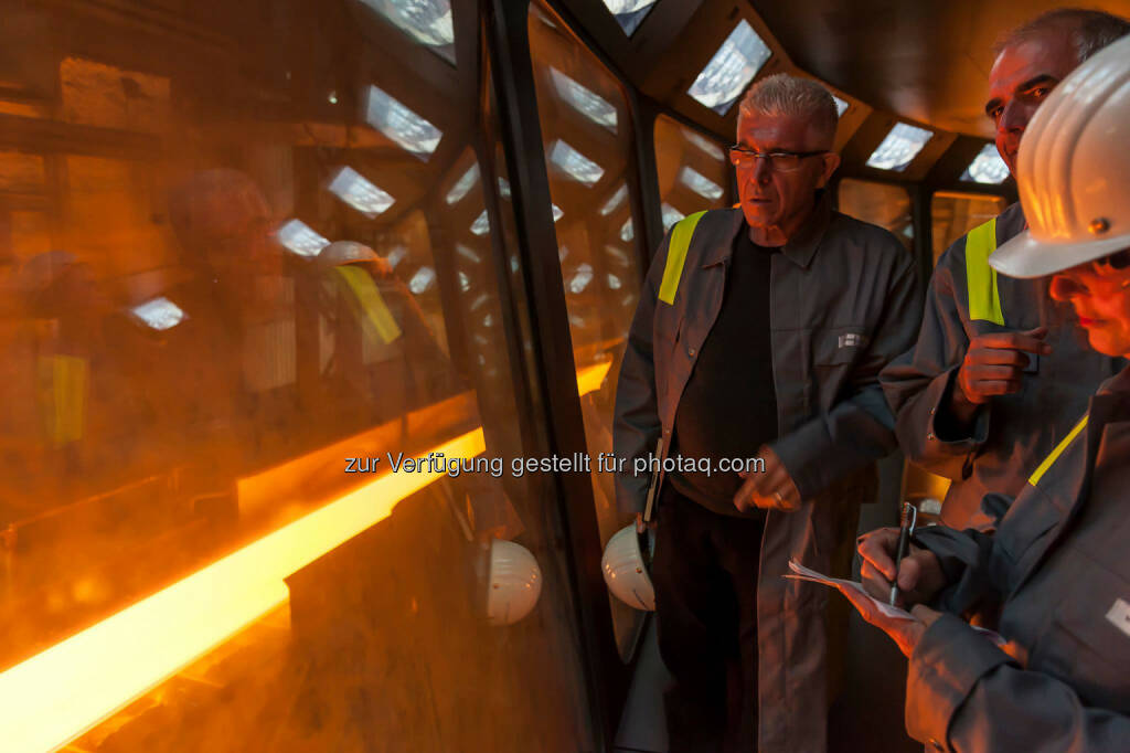 Liveübertragung aus Warmwalzwerk: Der Audiokünstler Bill Fontana entwickelte die Ausstellung „Acoustic Visions“ für das OK Offenes Kulturhaus. Die Anlagen des Warmwalzwerks der voestalpine in Linz werden dabei als Instrument verwendet. http://bit.ly/XfLM0m, © Aussender (17.09.2014)