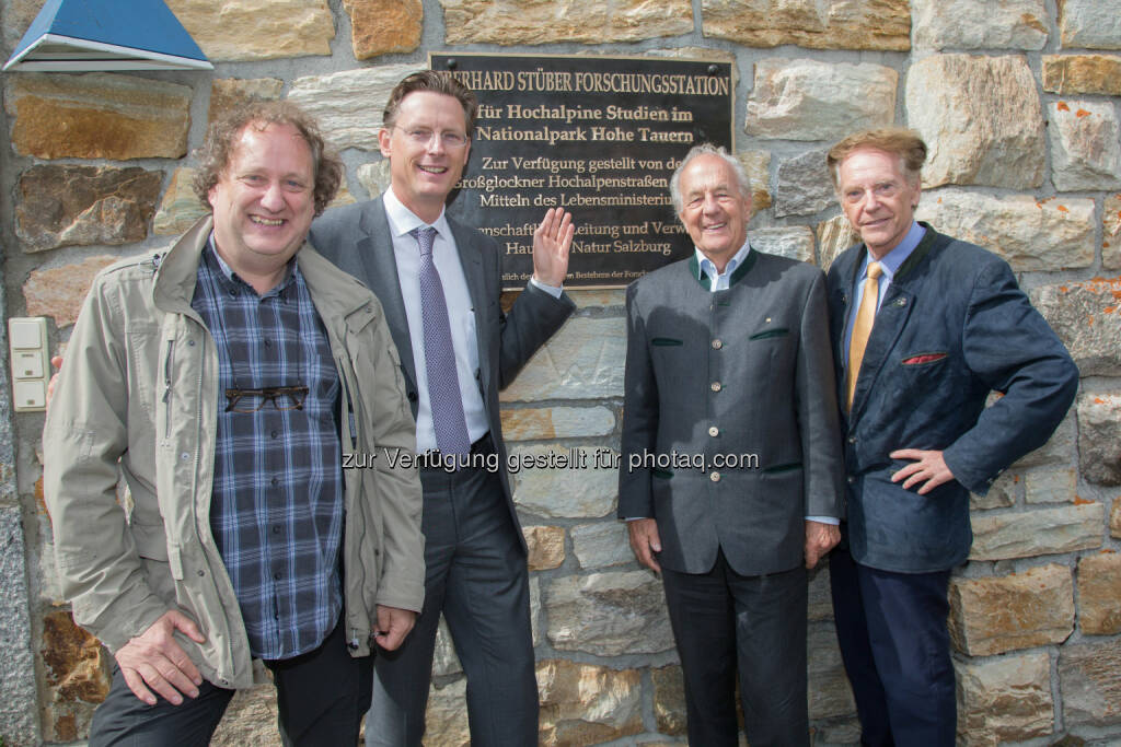 Norbert Winding (Direktor Haus der Natur), Johannes Hörl (GD Großglockner Hochalpenstraßen AG), Eberhard Stüber und Bernd Lötsch (GD a.D. Naturhistorisches Museum Wien): Großglockner Hochalpenstraßen AG: 25 Jahre Hochalpine Forschungsstation am Großglockner, © Aussender (19.09.2014) 