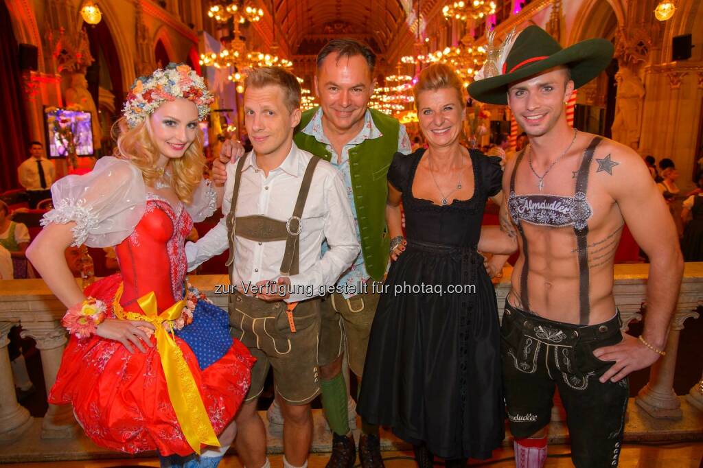 Oliver Pocher, Gerhard Schilling, Michaela Klein: Das war der Almdudler Trachtenpärchenball 2014 (20.09.2014) 