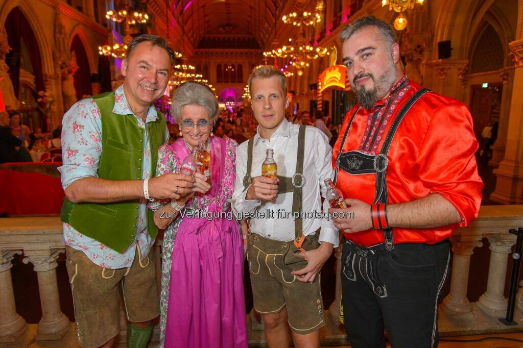 Gerhard Schilling, Lotte Tobisch, Russkaja Sänger Georgij: Das war der Almdudler Trachtenpärchenball 2014 (20.09.2014) 