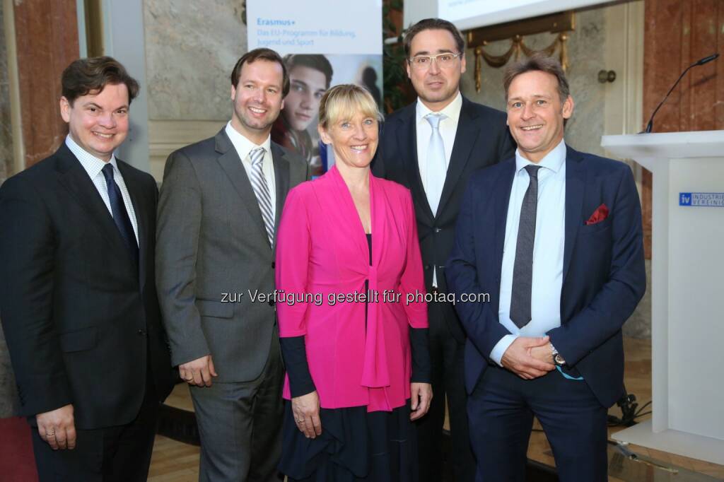 Christoph Neumayer (IV), Stefan Zotti (OeAD), Barbara Weitgruber (BMWFW), Hanspeter Huber (BMBF), Johann Sollgruber (Vertretung der EK in Österreich): OeAD (Österreichische Austauschdienst)-GmbH: New-Skills-Projekte sollen Arbeitsplätze der Zukunft sichern, © Aussender (23.09.2014) 