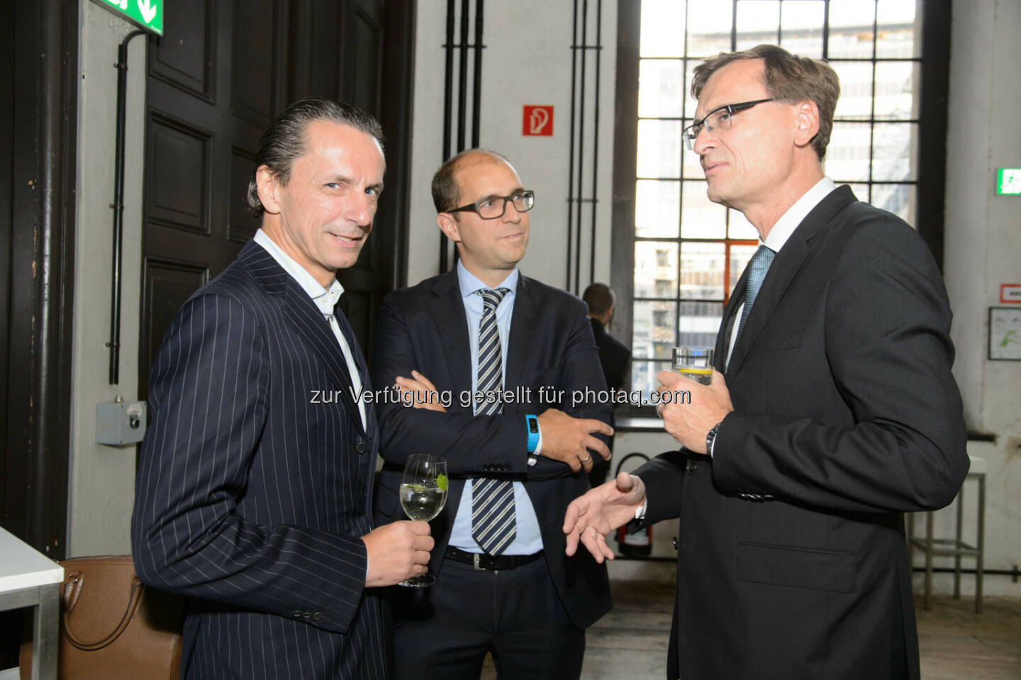 Christian Rainer (Chefredakteur Profil), Peter Schiefer (Konzernsprecher Telekom Austria Group) und Thomas Kralinger (VÖZ Präsident)