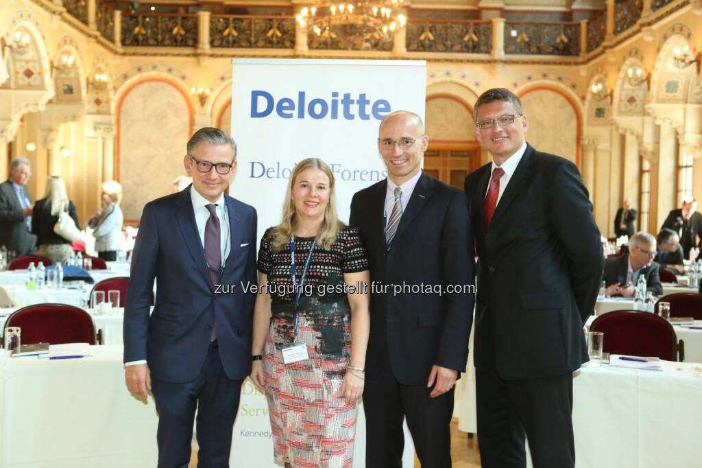 Markus Schindler, Managing Partner pantarhei advisors Unternehmensberatung, Karin Mair, CFE, Partner & National Leader Deloitte Forensic/ Deloitte Financial Advisory GmbH, Andreas Wieselthaler, Direktor Bundesamt zur Korruptionsprävention und -bekämpfung, Alexander Tipold, Institut für Strafrecht und Kriminologie der Universität Wien: Deloitte Symposium zum Wirtschafts- und Finanzstrafrecht
 
Copyright Fotos: Deloitte/Martina Draper, © Aussender (24.09.2014) 