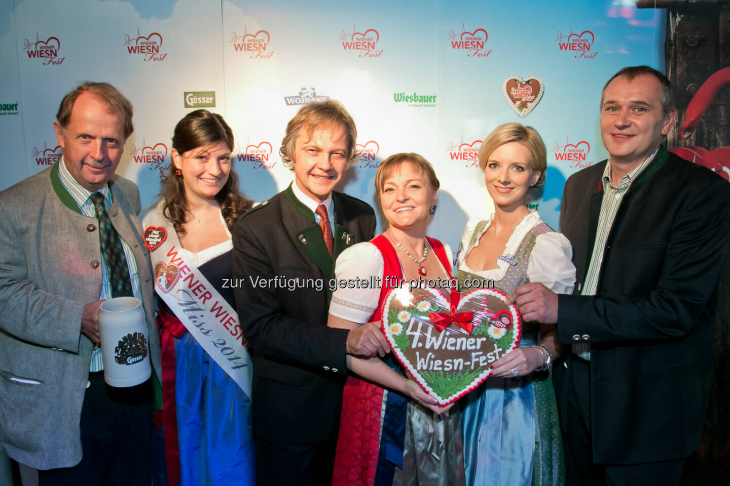 Markus Liebl, Generaldirektor Brauunion, Miss Wiener Wiesn Fest, Christian Feldhofer, Geschäftsführender Gesellschafter Wiesn Veranstaltungs- und Kultur GmbH, Claudia Wiesner, Geschäftsführerin Wiesn Veranstaltungs- und Kultur GmbH, Ernst Stocker, Vorstandsmitglied Wiesbauer Holding AG und Geschäftsführer von Wiesbauer Gourmet: Wiener Wiesn-Fest: Österreichs größtes Brauchtums- und Volksmusikfest geht in die 4. Auflage