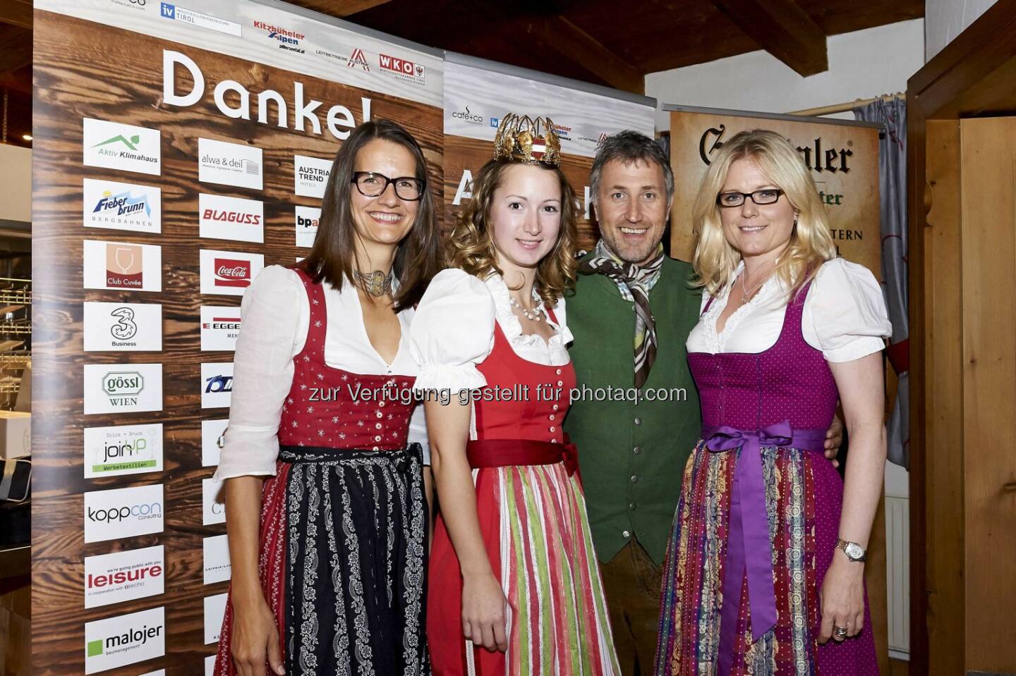 Gössl Wien-Modedesignerin Birgit Indra, Bundesweinkönigin Tanja Dworzak, Organisator Herbert Rieser, Leitbetriebe Austria-Geschäftsführerin Monica Rintersbacher