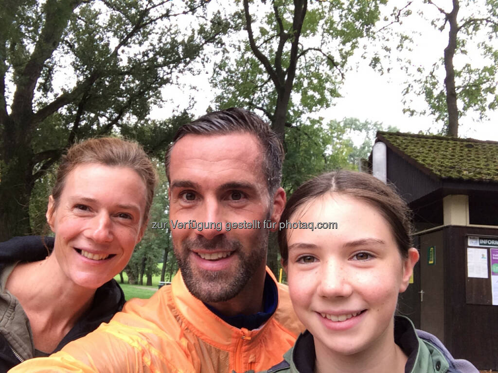 Martina Draper, Stefan Maierhofer, Emily Draper im Aubad Tulln, © mit Genehmigung der jeweiligen Selfiesierenden (28.09.2014) 