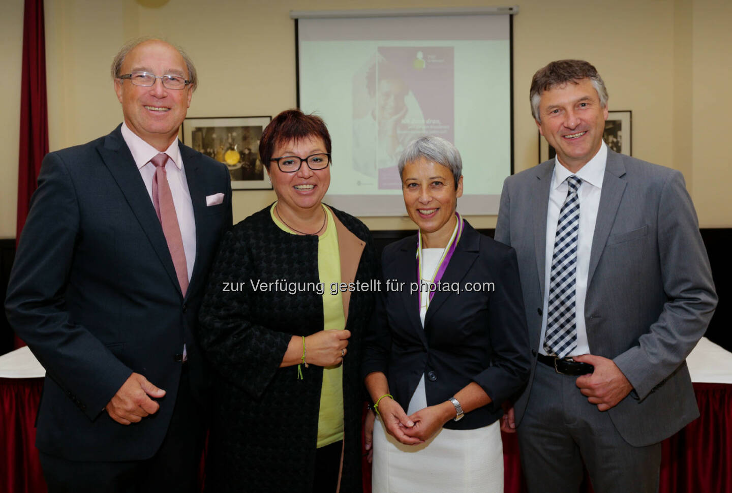 Franz Frühwald, Sprecher der regionalverantwortlichen Radiologen des Österreichischen Brustkrebs-Früherkennungsprogramms; Gesundheitsministerin  Sabine Oberhauser, Marianne Bernhart, programmverantwortliche Medizinerin des Brustkrebs-Früherkennungsprogramms und Manfred Brunner; Obmann der Vorarlberger GebietskrankenkasseÖsterreichisches Brustkrebs-Früherkennungsprogramm: Österreichisches Brustkrebs-Früherkennungsprogramm startet Informationsoffensive