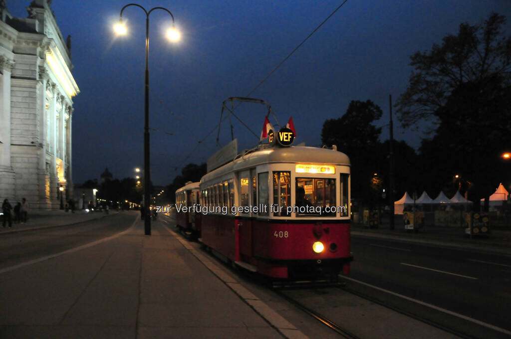 Rent-a-Bim: ORF Lange Nacht der Museen: Wie anno dazumal: Oldtimer-Straßenbahnen mit Schaffner fahren auf der Ringstraße, © Aussendung (03.10.2014) 