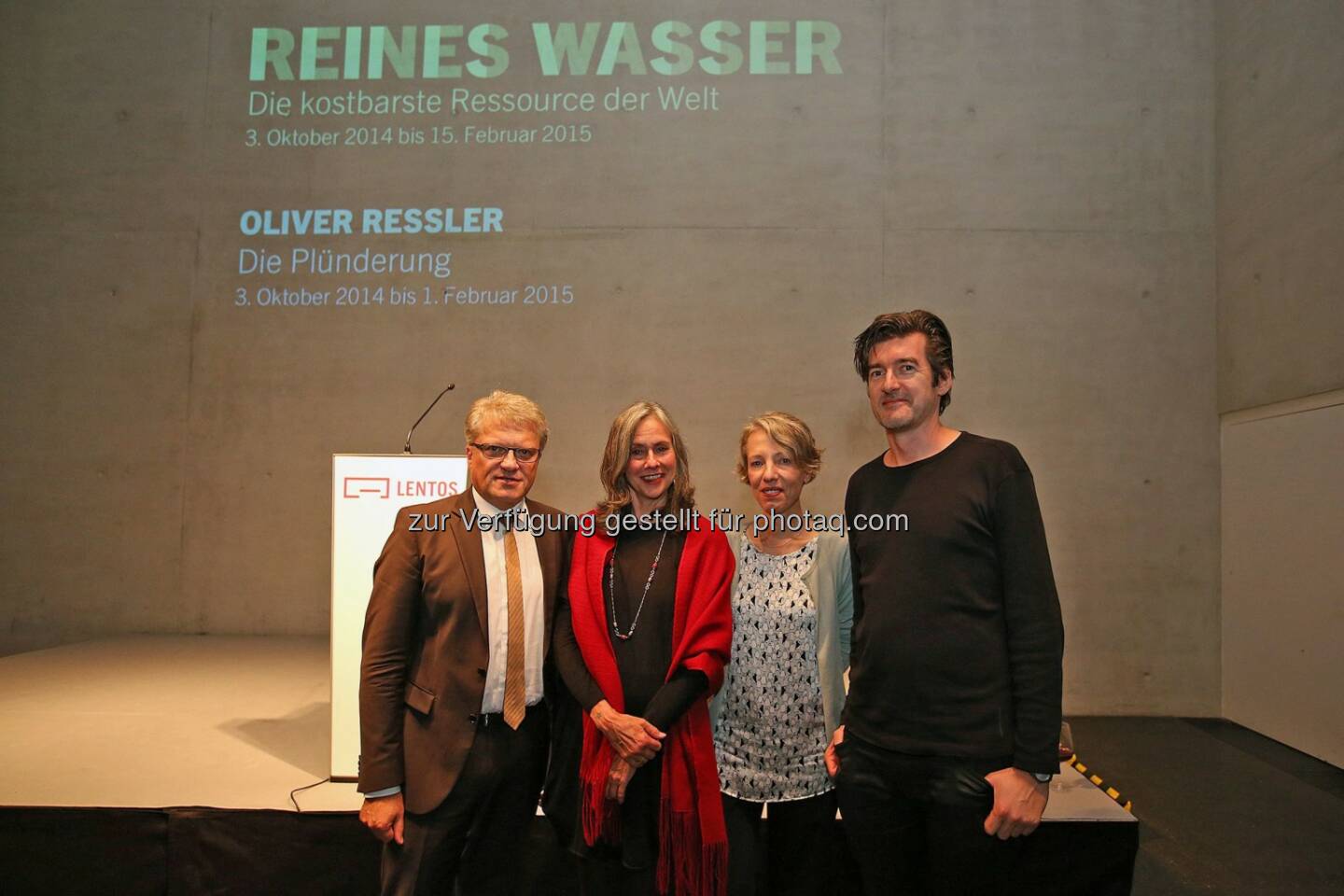 Klaus Luger, Bürgermeister der Stadt Linz, Künstlerin Kaucyila Brooke, Lentos Direktorin Stella Rollig und Künstler Oliver Ressler: Lentos Kunstmuseum Linz: Das Lentos Kunstmuseum Linz widmet sich dem derzeit wichtigsten Zukunftsthema