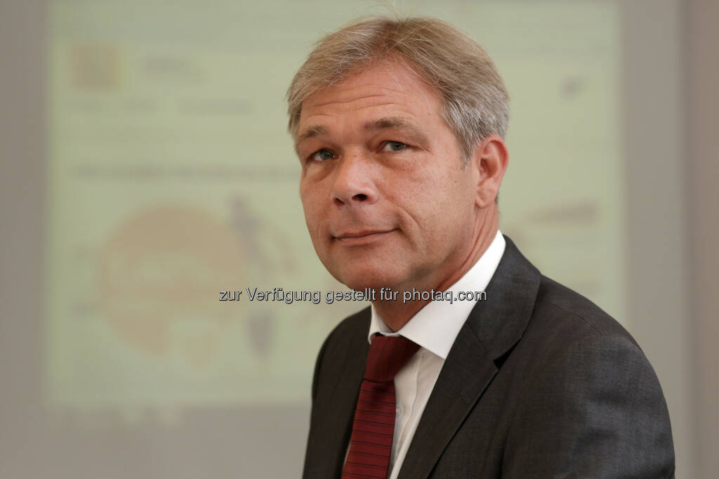 Jan Gerd Hillens, Generaldirektor der RCI Banque SA NL Österreich und die Schweiz bietet die Veranlagung von täglich fälligem Geld mit der attraktiven Verzinsung von 1,4% an (Bild: RCI Banque), © Aussendung (06.10.2014) 
