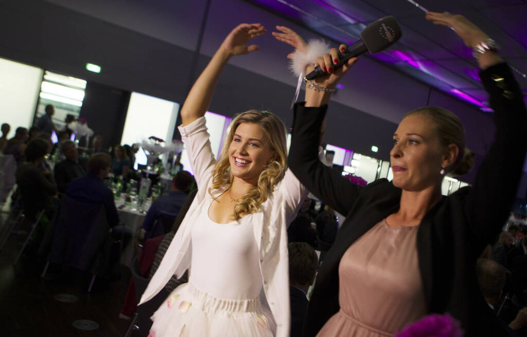 Eugenie Bouchard und Barbara Schett-Eagle bei der Players Party der Generali Ladies Linz /WTA TourPhoto: GEPA pictures/ Matthias Hauer, © Aussendung (07.10.2014) 