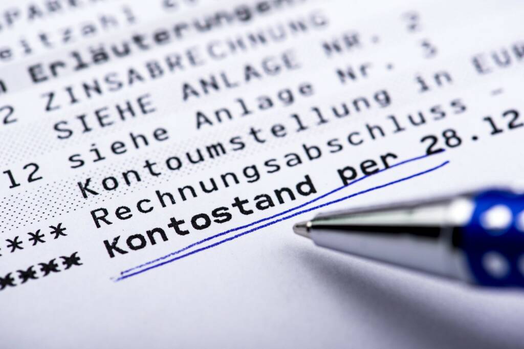 Bank, Kontoauszug, Abrechnung, http://www.shutterstock.com/de/pic-178813196/stock-photo-bank-balance-writen-in-german-language-kontostand.html (07.10.2014) 