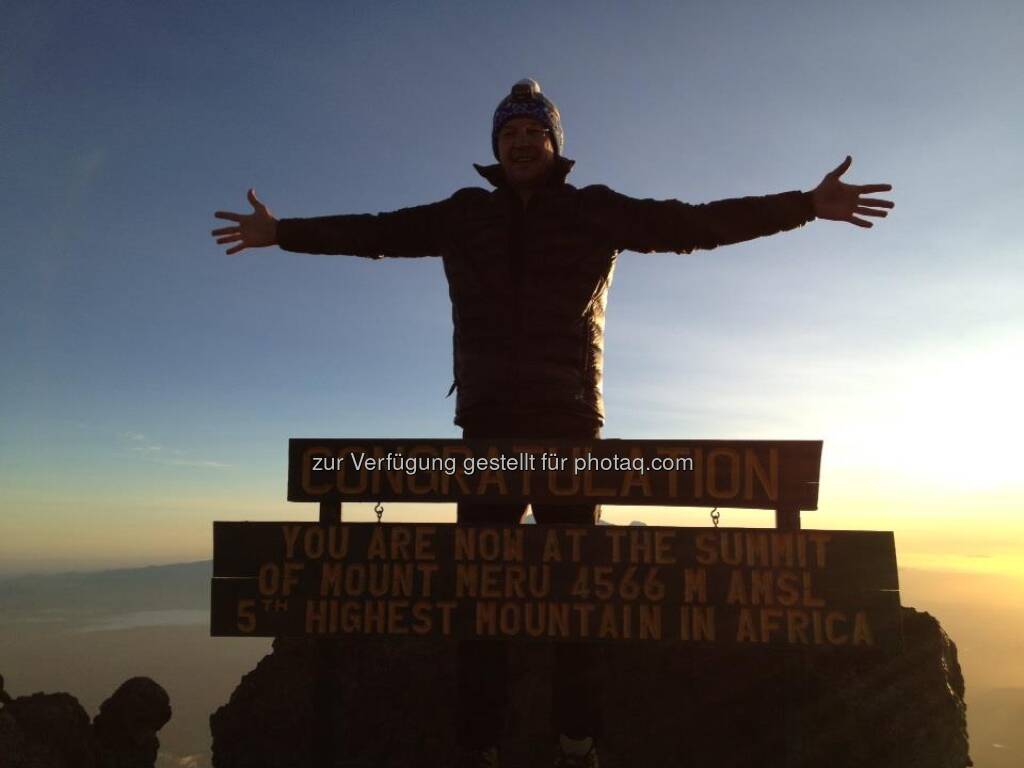 25.1., 06h30 pünktlich zum Sunrise auf dem Mt. Meru, © Karl Mauracher (27.01.2013) 